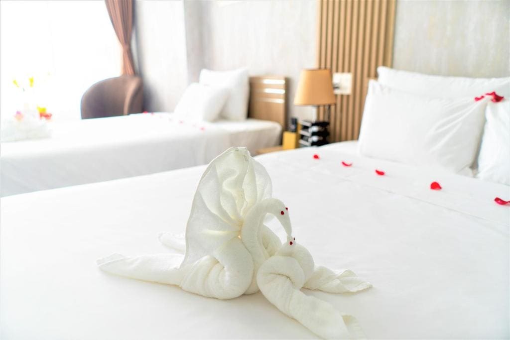 Premier Triple Room with River View room - Image 1