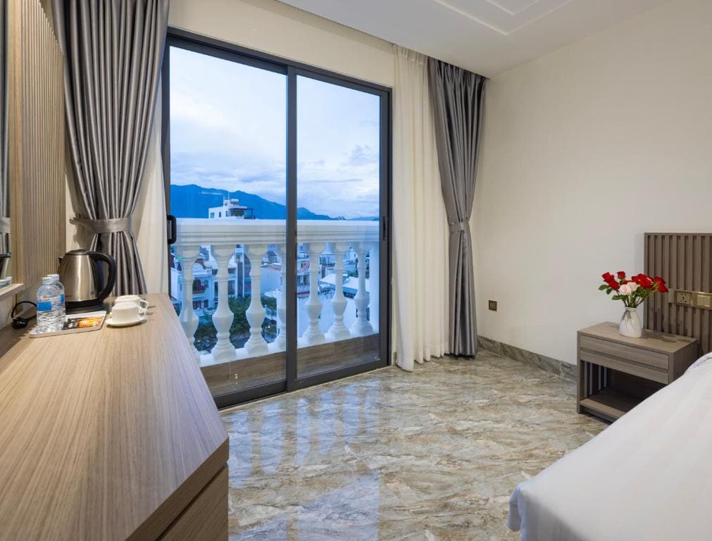 Deluxe Double Room room - Image 2
