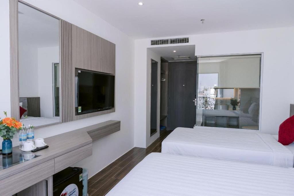 Deluxe Triple Room room - Image 1