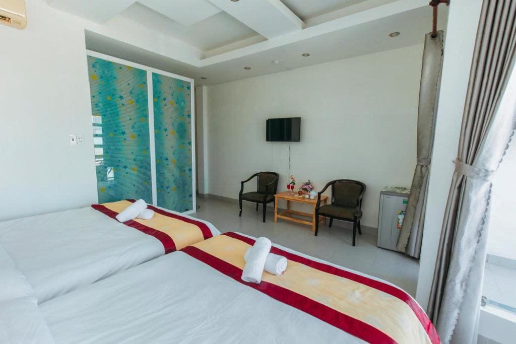 Quadruple Room with Balcony room - Image 1