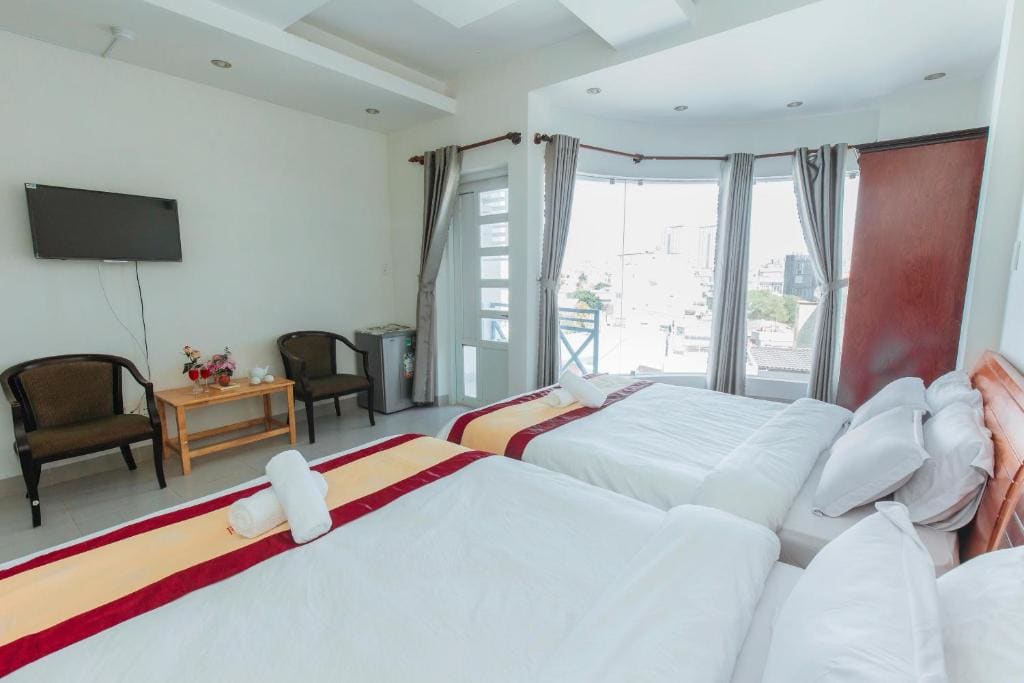 Quadruple Room with Balcony room - Image 3