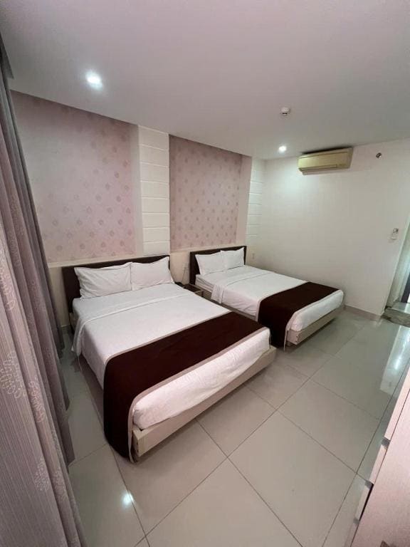 Deluxe Twin Room room - Image 3