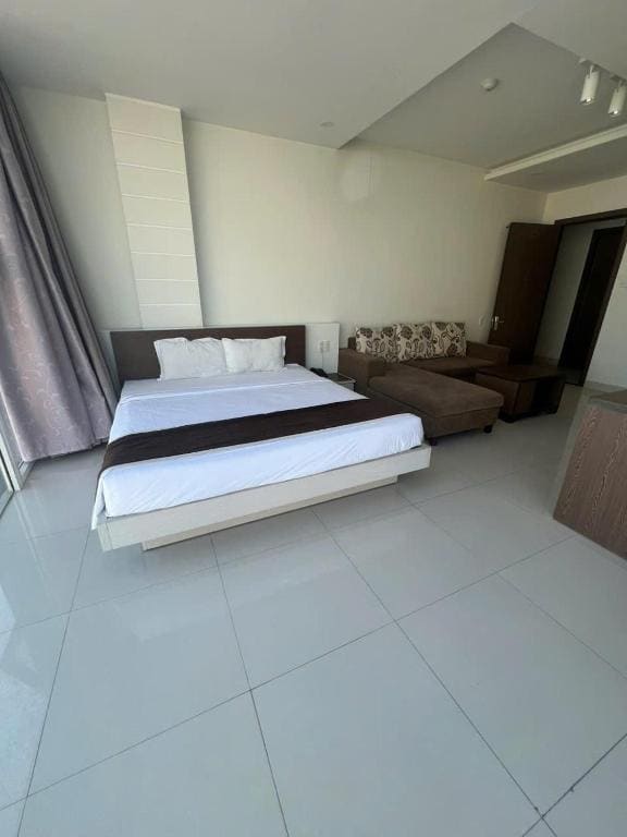 Suite room - Image 2