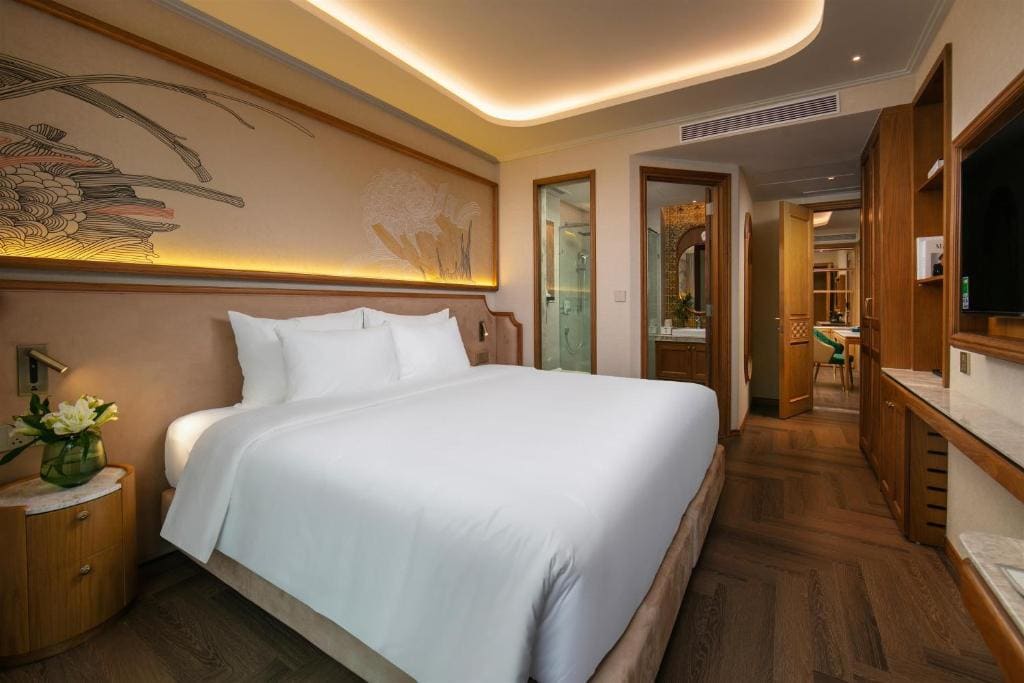 Deluxe Double or Twin Room with City View room - Image 3