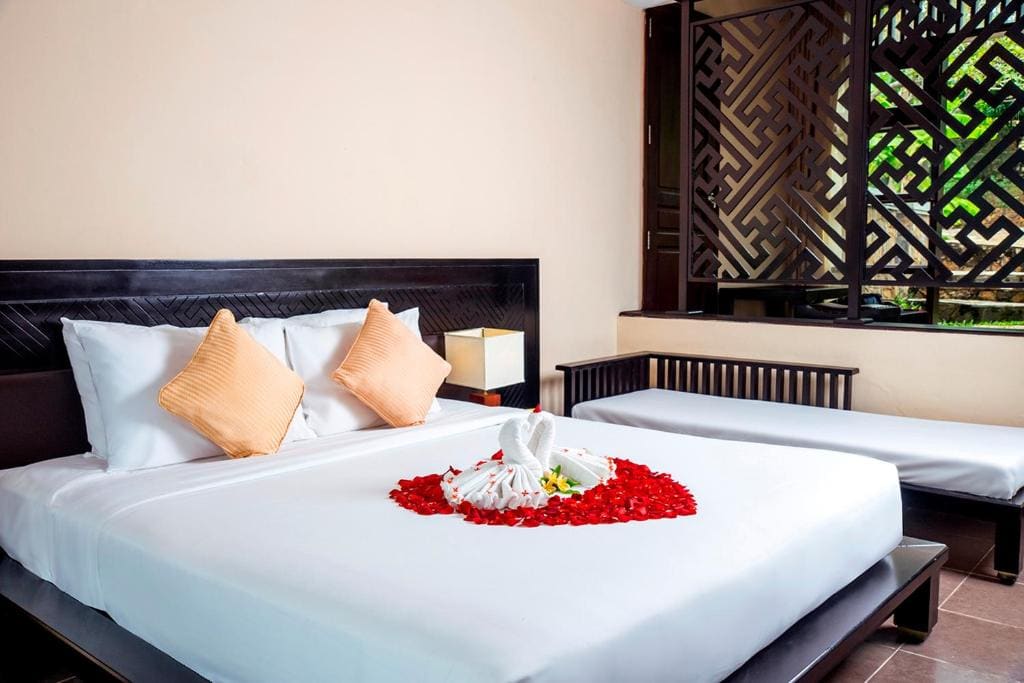 Beach Front Villa with Private Pool room - Image 1