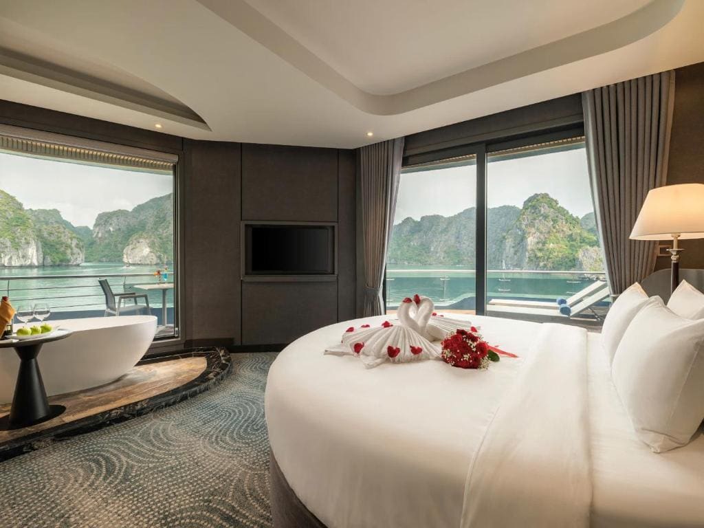 Suite with Balcony room - Image 2