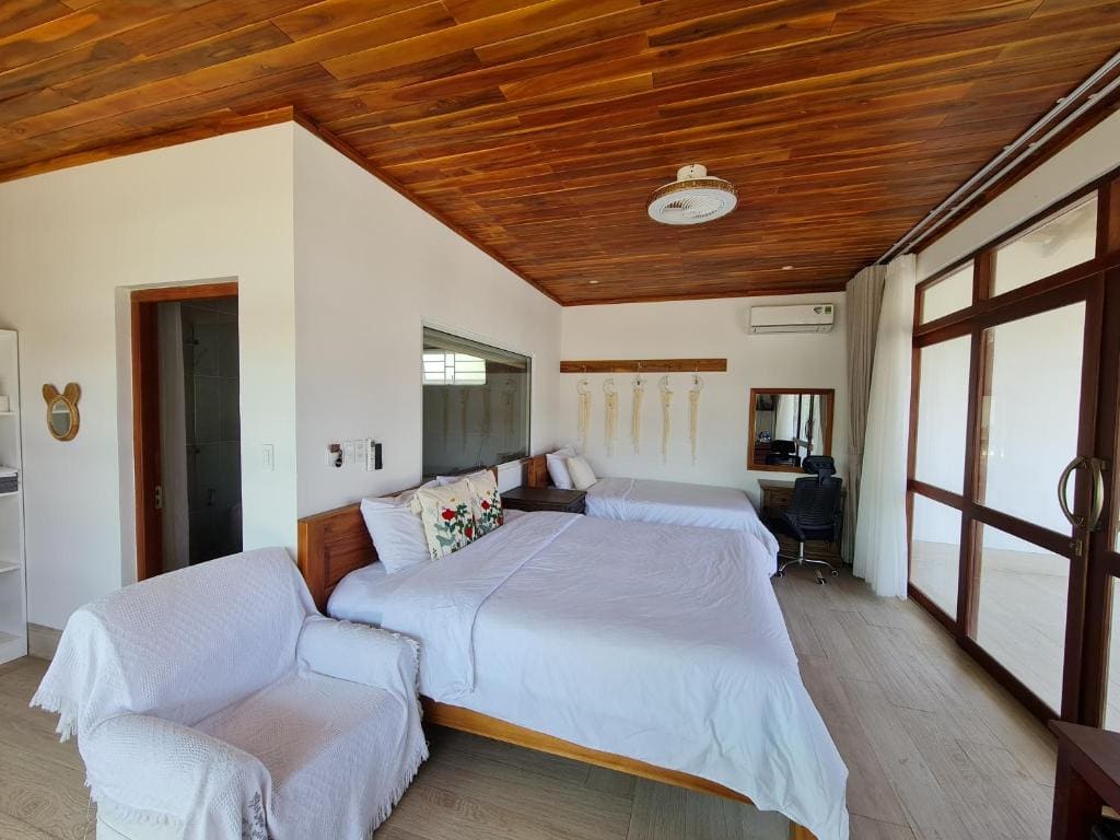 Deluxe Double Room with Balcony and Sea View room - Image 1