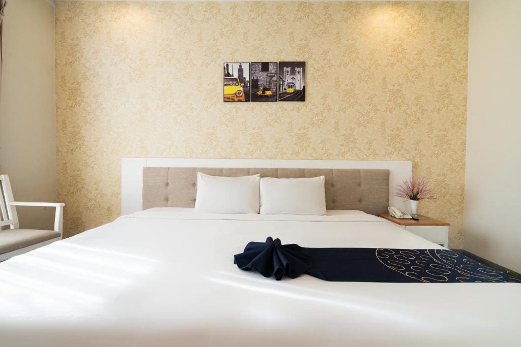 Deluxe Double Room room - Image 3
