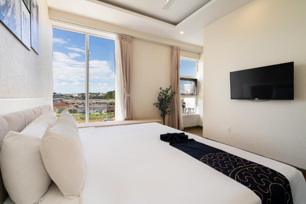 Deluxe Suite room - Image 2