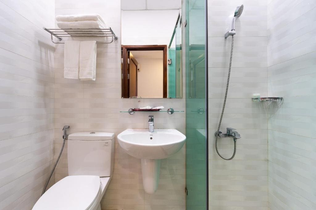 Deluxe Triple Room room - Image 2