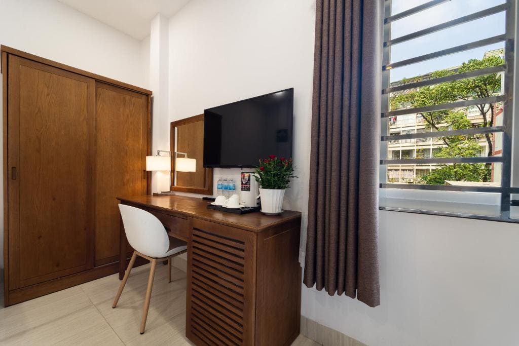 Deluxe Triple Room room - Image 1