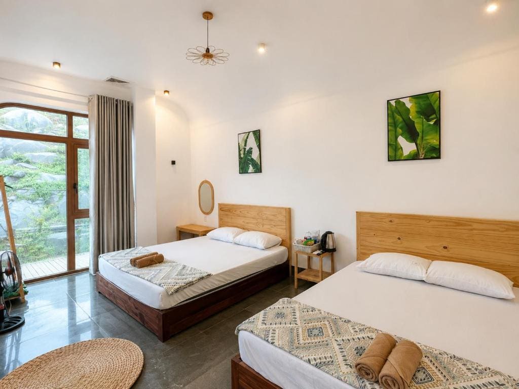 Family Room with Garden View room - Image 3