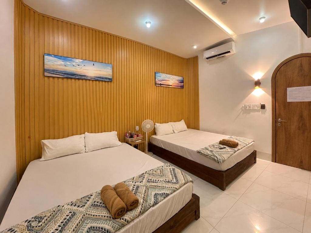 Standard Family Room room - Image 3