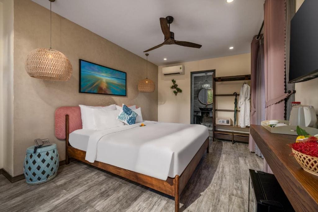 Deluxe Double Room with Sea View room - Image 2