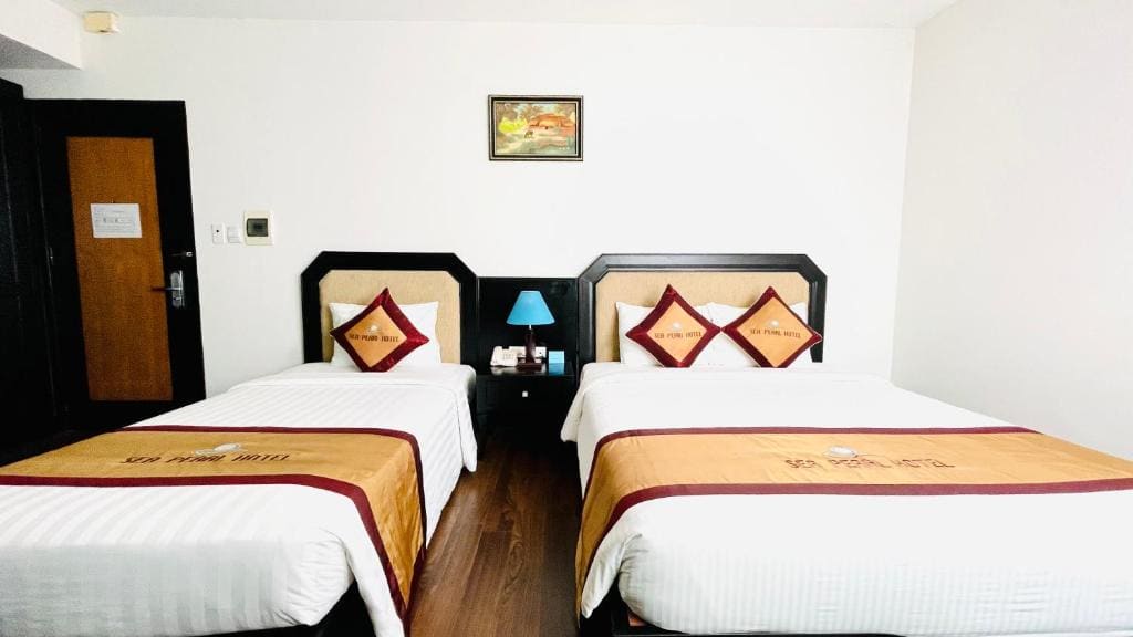 Superior Triple Room room - Image 3