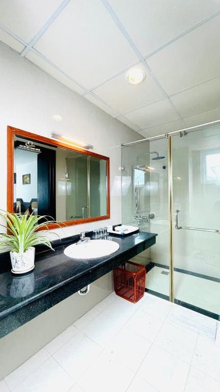 Superior Triple Room room - Image 1