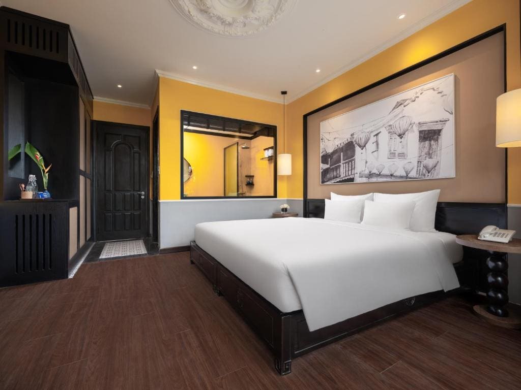 Deluxe City Balcony room - Image 1