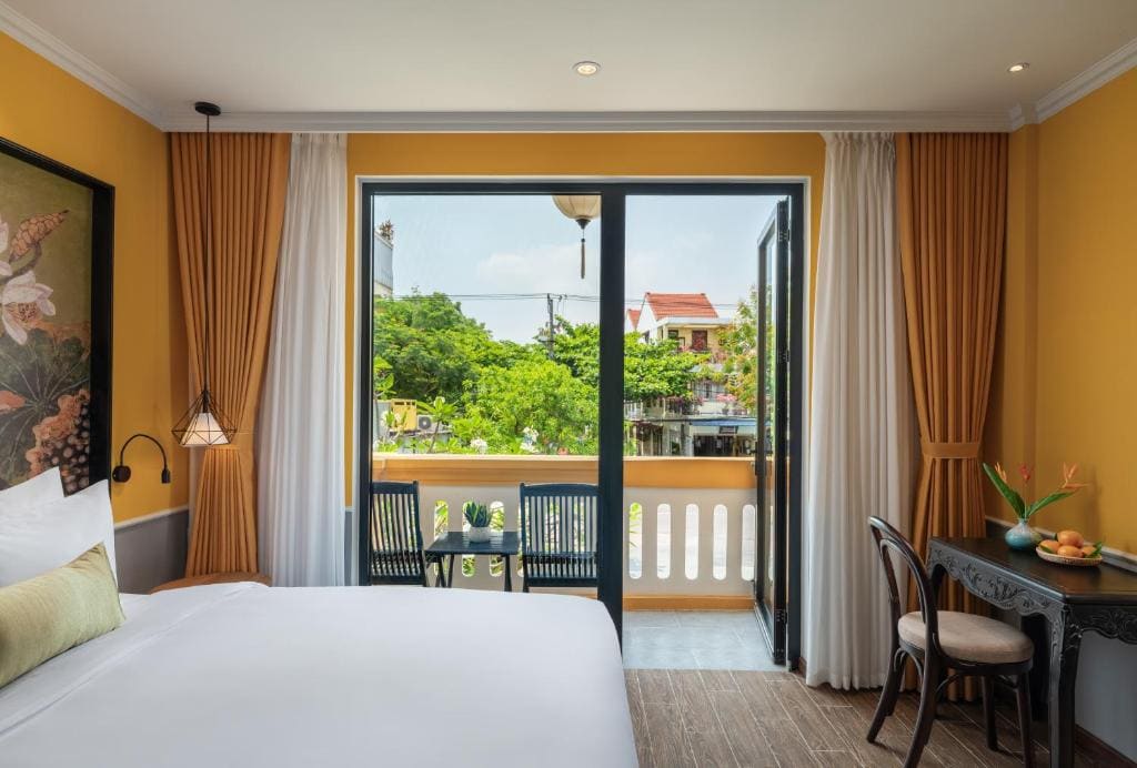 Deluxe City Balcony room - Image 3