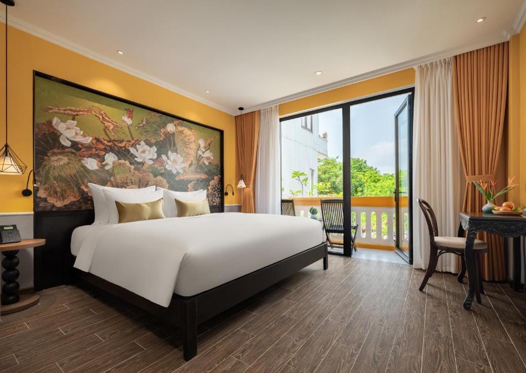 Deluxe City Balcony room - Image 2