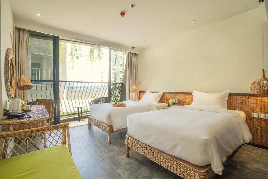 Standard Double or Twin Room with Balcony room - Image 3