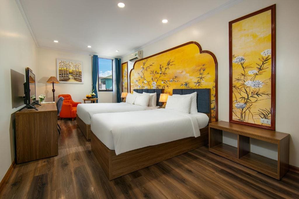 Deluxe Family Room room - Image 3