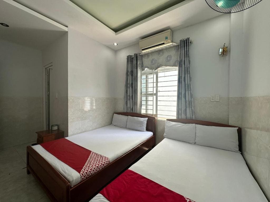 Superior Family Room room - Image 1