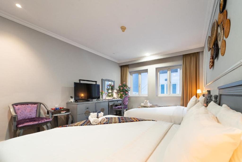 Double Room with Two Double Beds room - Image 1
