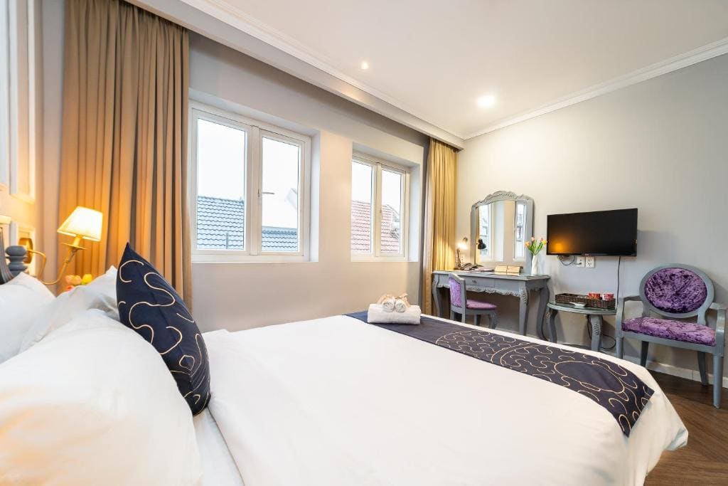 Superior Queen Room room - Image 1