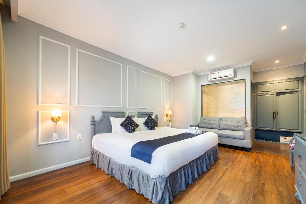 Deluxe King Room room - Image 3