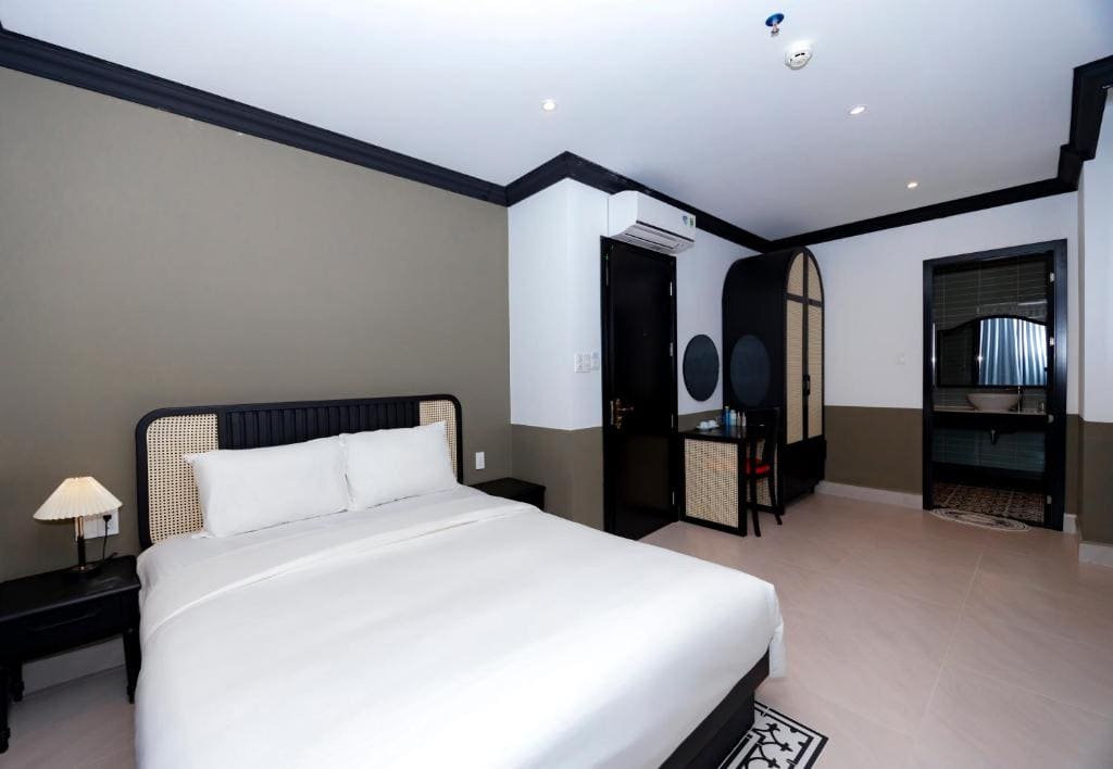 Two-Bedroom Apartment with Sea View room - Image 1
