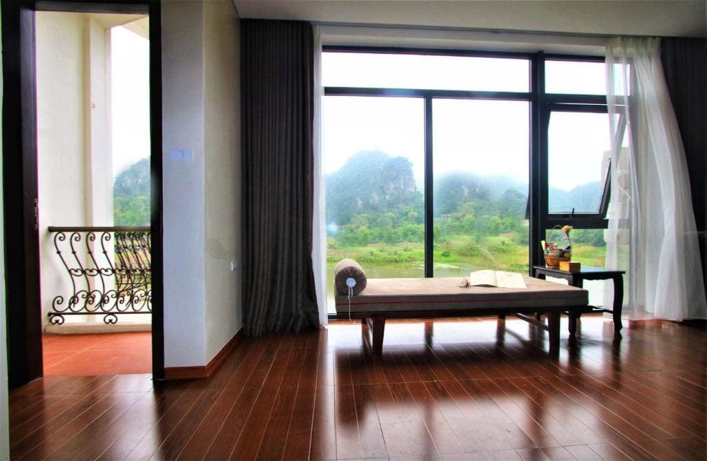 Studio with Lake View room - Image 3