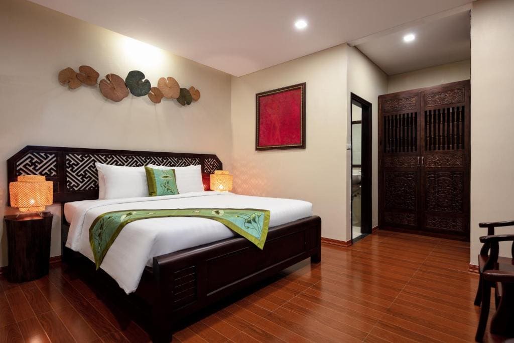 Studio with Lake View room - Image 1