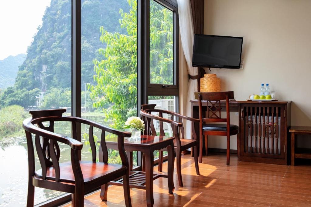 Studio with Lake View room - Image 2