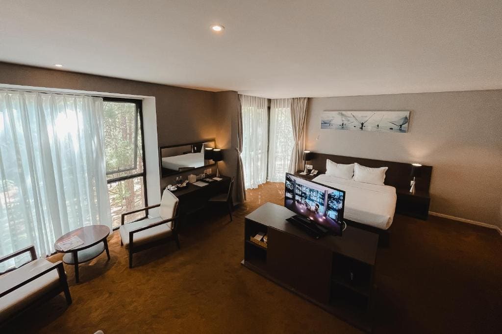 Superior Twin Room room - Image 3