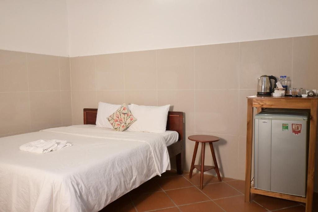 Bungalow room - Image 3