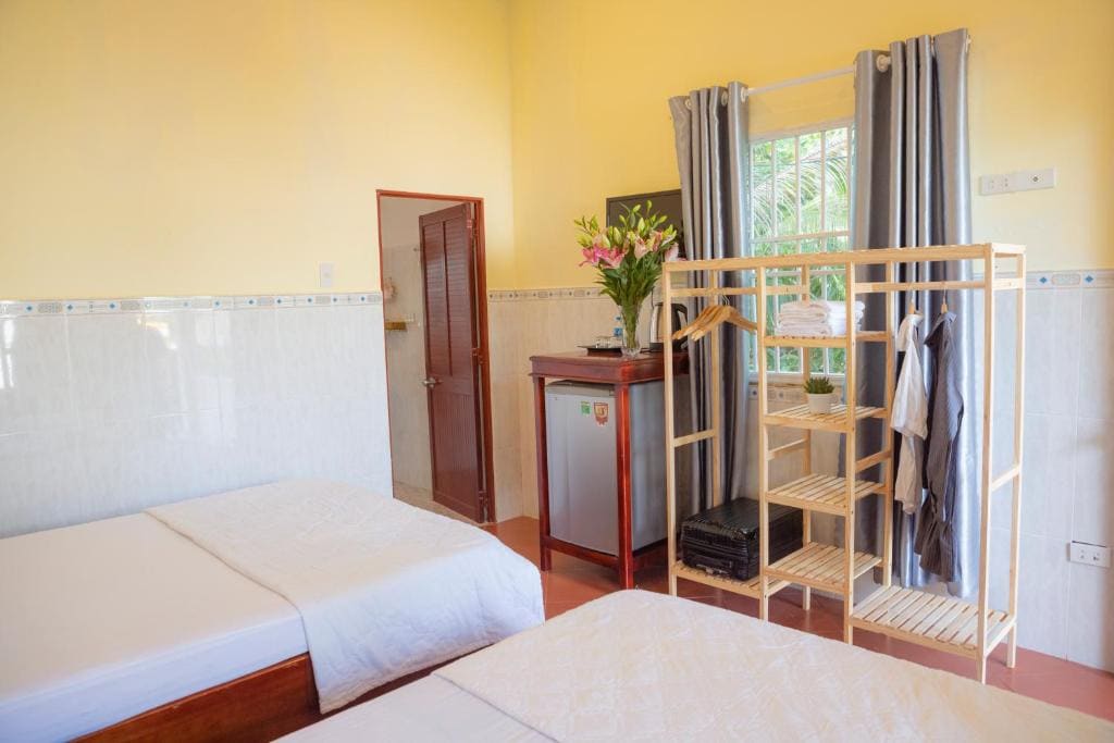Triple Room with Garden View room - Image 3