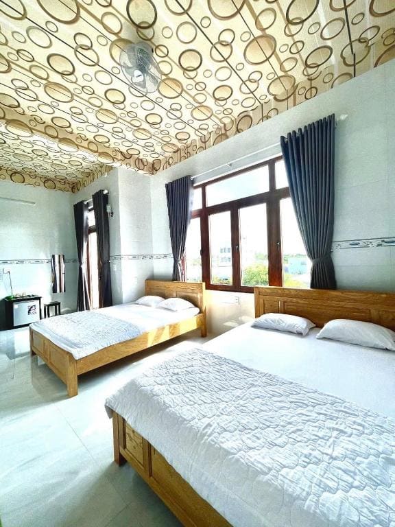 Comfort Quadruple Room room - Image 3