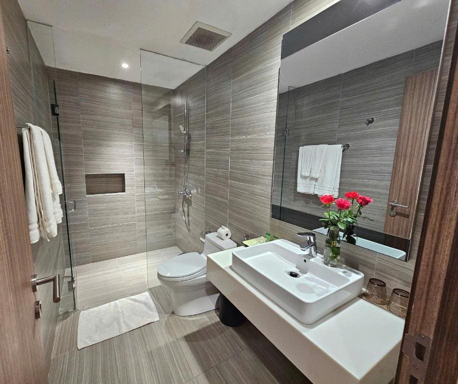 Two-Bedroom Suite room - Image 3