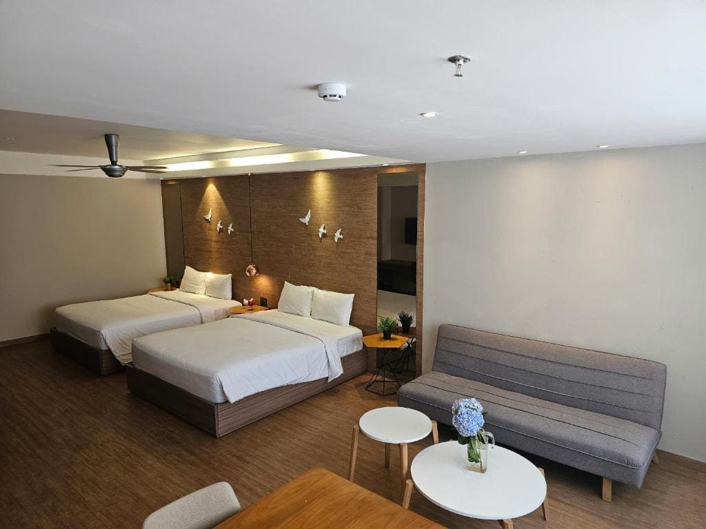 Premier Family Twin City View room - Image 1