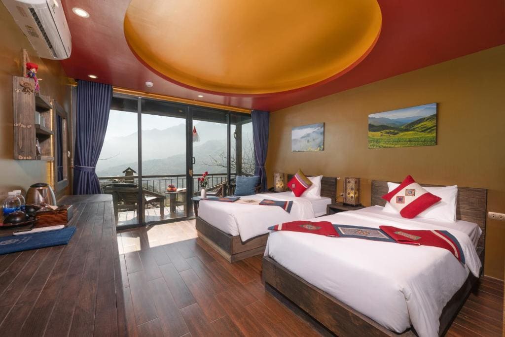 Triple Room with Mountain View room - Image 2
