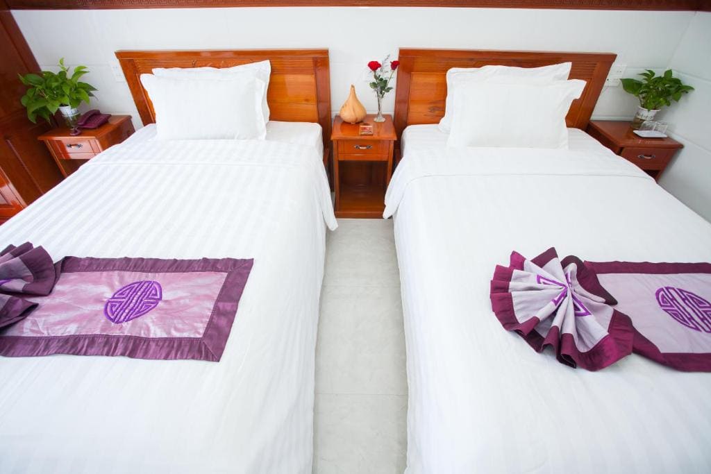Superior Triple Room room - Image 2