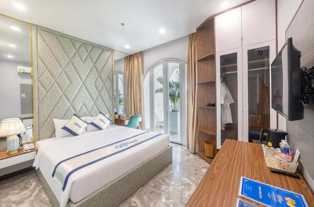 Twin Room with Balcony room - Image 2