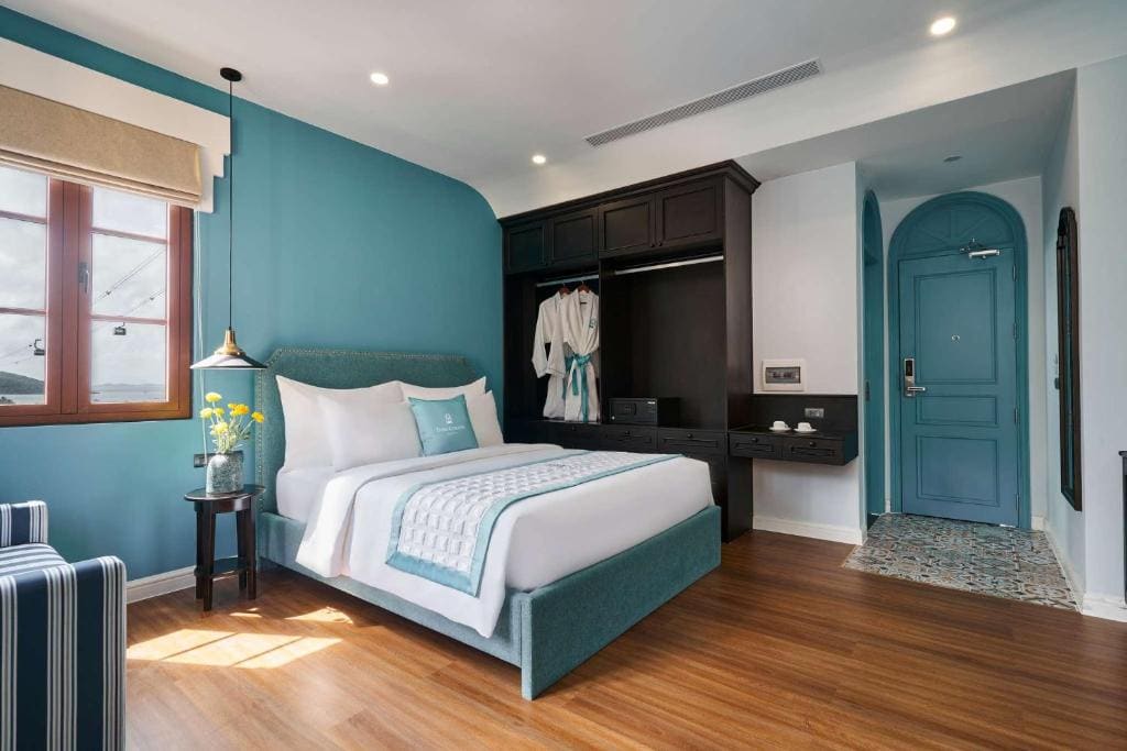 Deluxe Double or Twin Room with Sea View room - Image 1