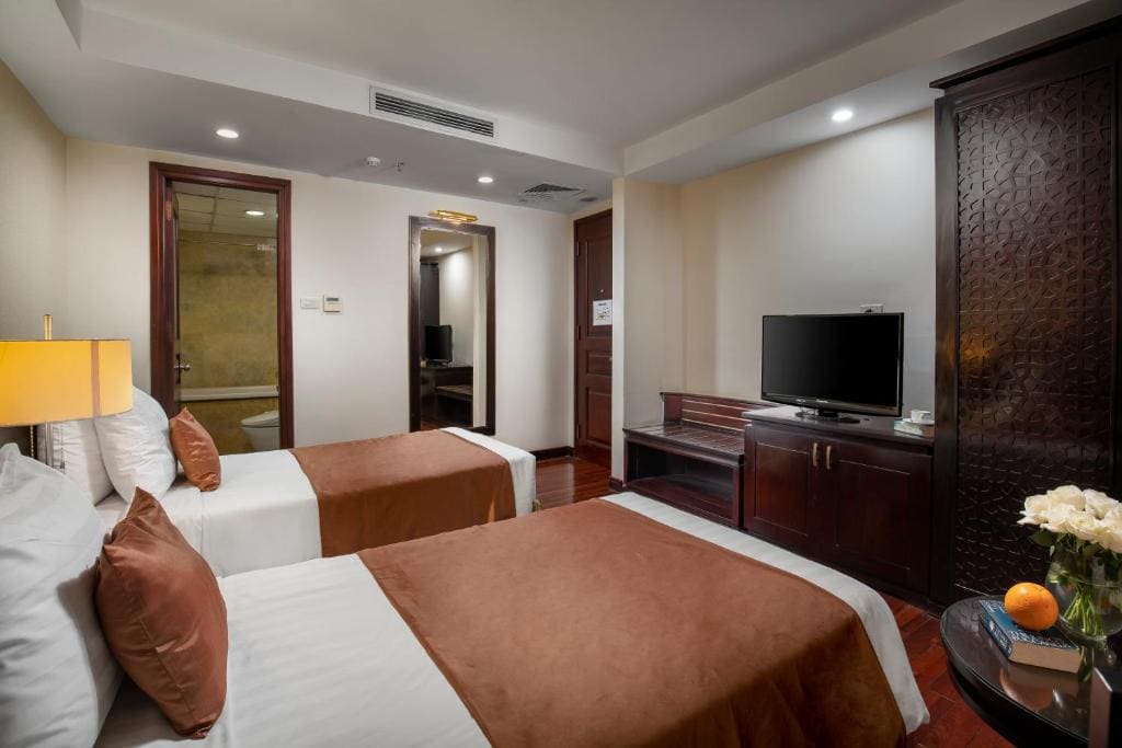 Deluxe Twin Room room - Image 2