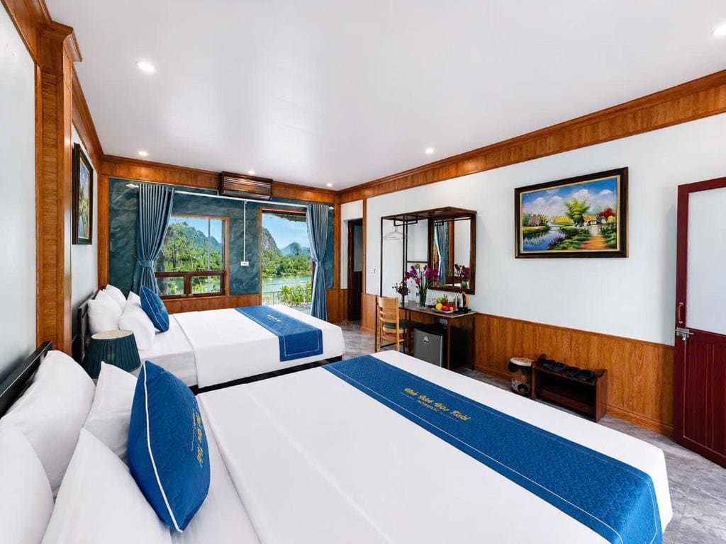 Quadruple Room with Lake View room - Image 1
