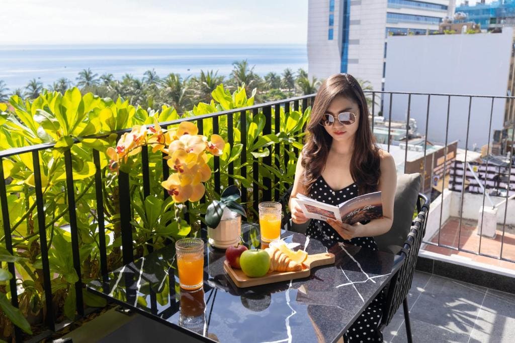 Deluxe Room with Balcony and Ocean View room - Image 1