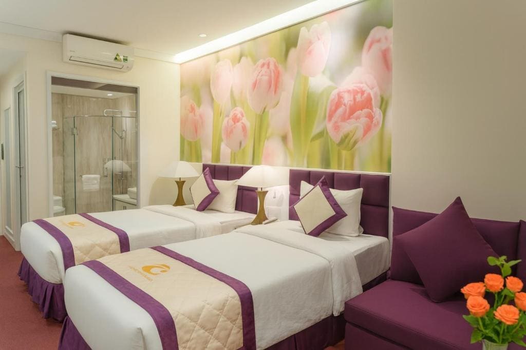 Family Room with City View room - Image 3