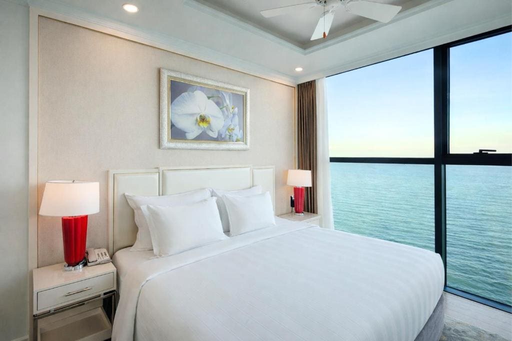 Two Bedroom Ocean View room - Image 1