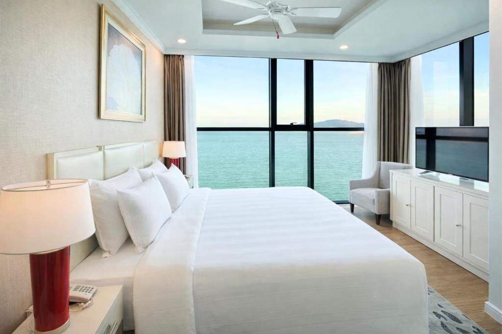 Two Bedroom Ocean View room - Image 2