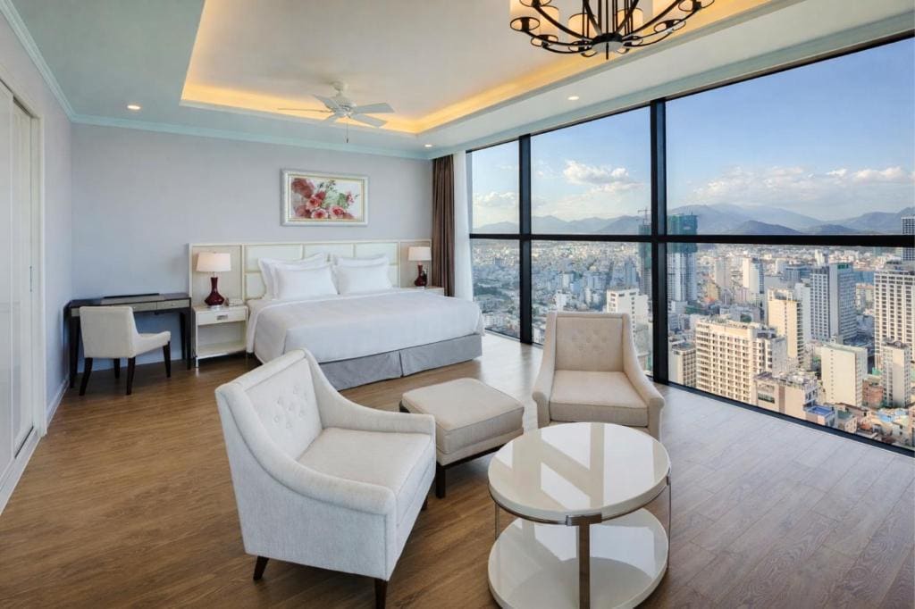Grand Studio Ocean View King Bed room - Image 2